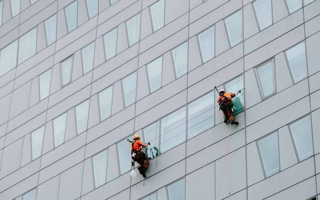 Construction vs cleaning: how can rope access be used on my property?