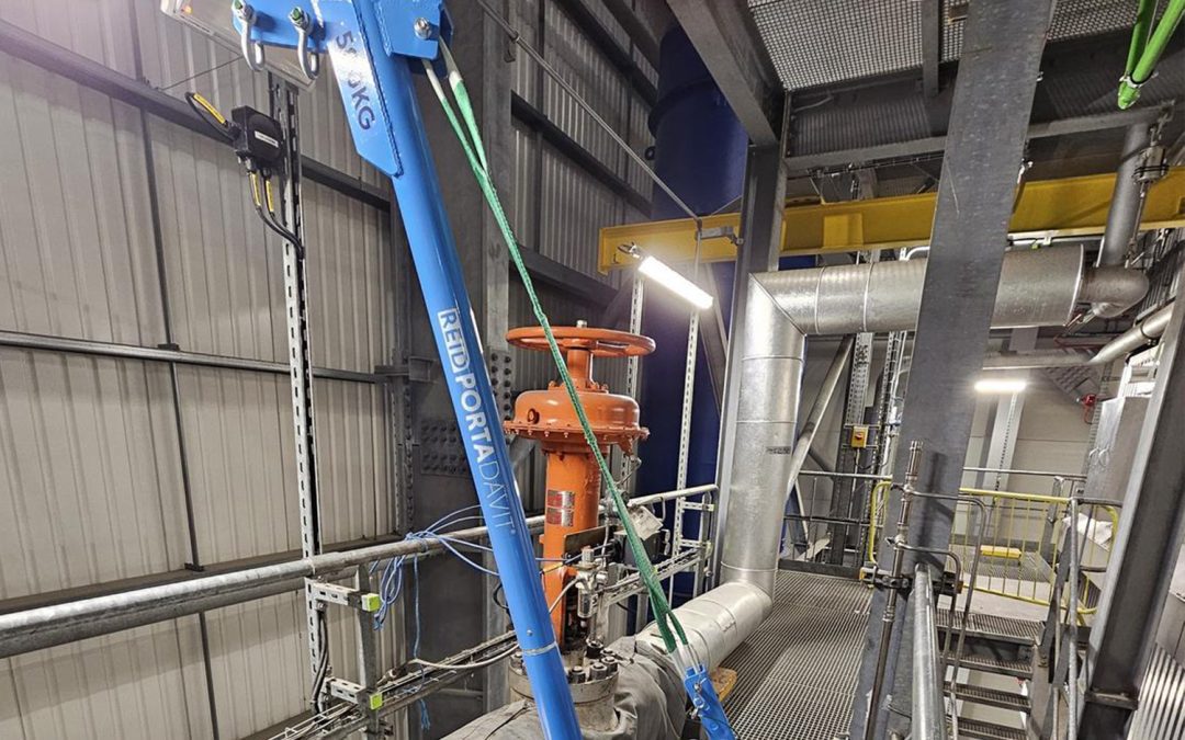 Earlsgate Energy Centre-mobile davit lifting arms